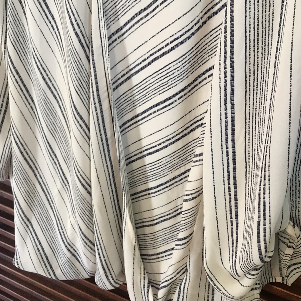 Maurices blouse - Picture 3 of 9